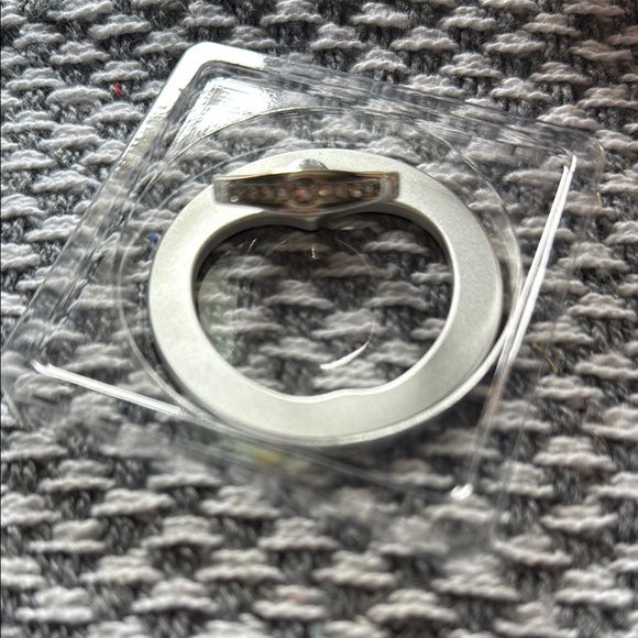 Aurox Magnetic Mobile Phone Holder - Picture 1 of 3